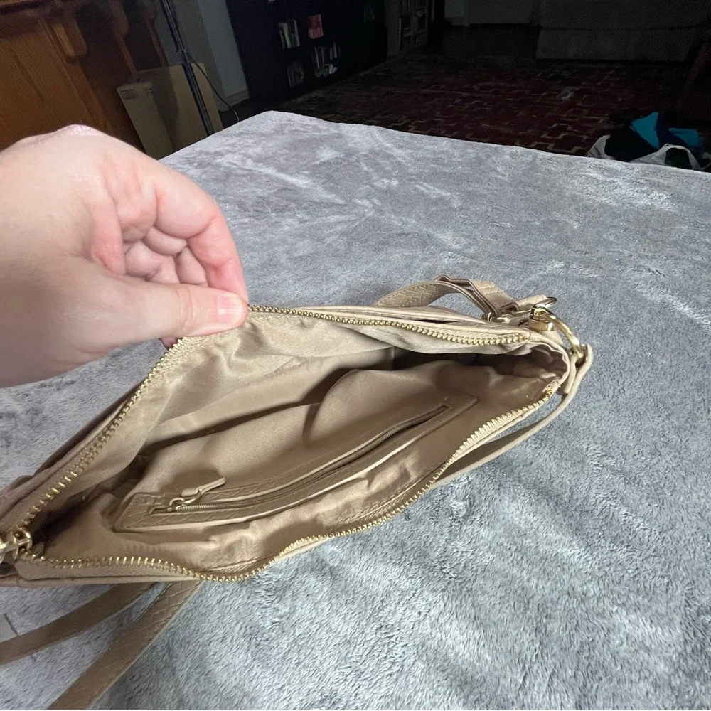 Fiorelli Neutral Beige Shoulder Bag with Adjustable Strap and Handle - Picture 6 of 8